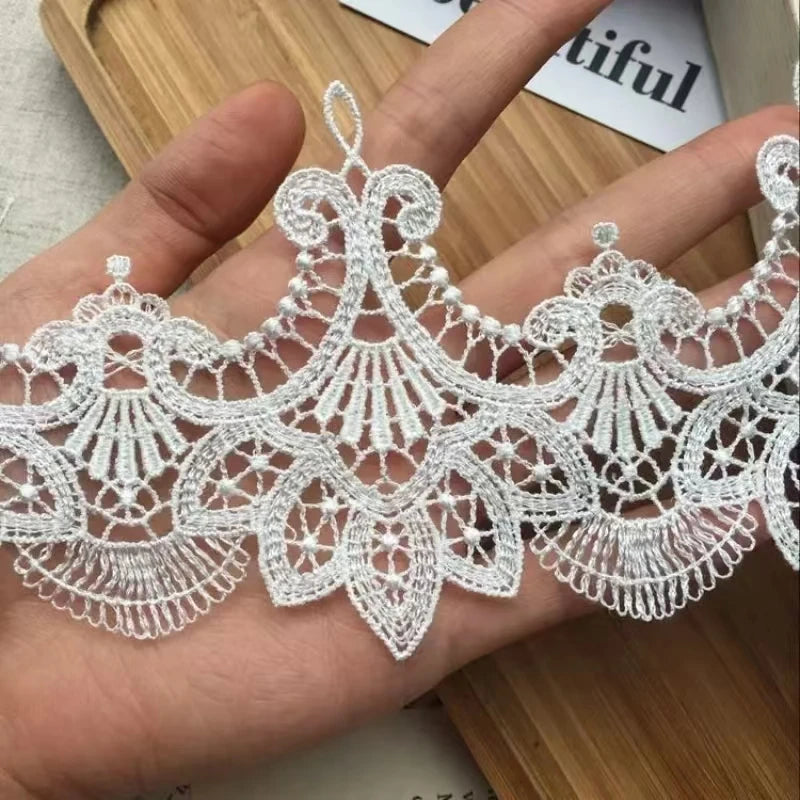 dentelle polyester fine noir blanc floral largeur 8.5cm mariage décoration classique soluble eau