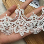 dentelle polyester fine noir blanc floral largeur 8.5cm mariage décoration classique soluble eau