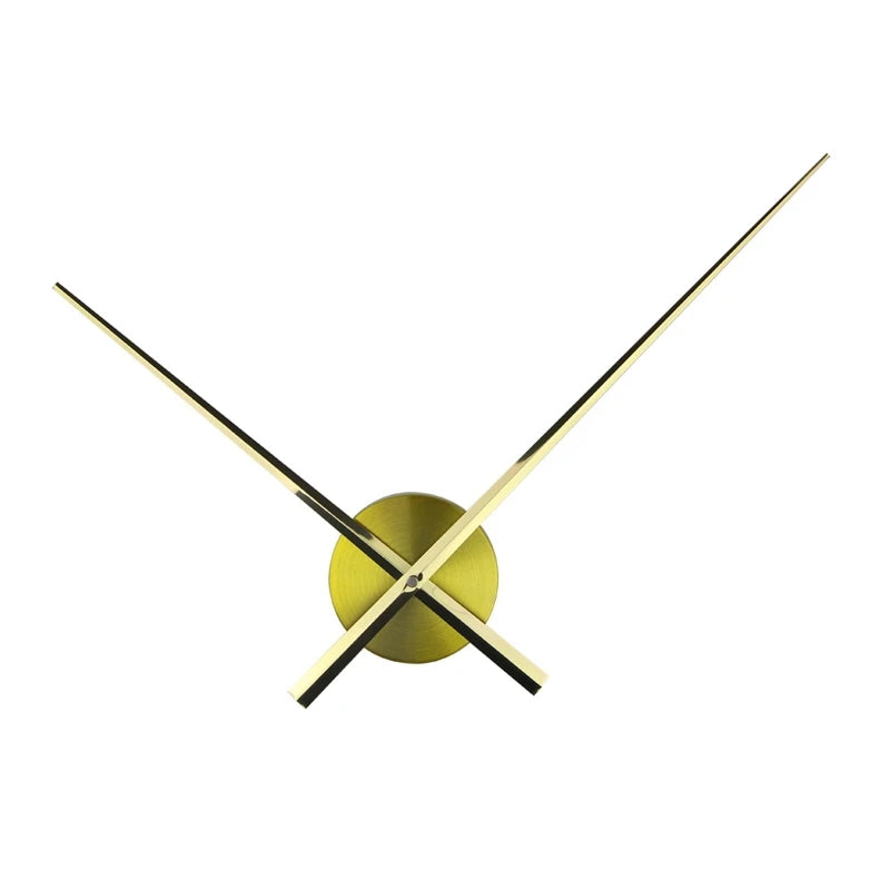 horloge murale moderne mécanisme aiguille métal doré argenté minimaliste nature morte