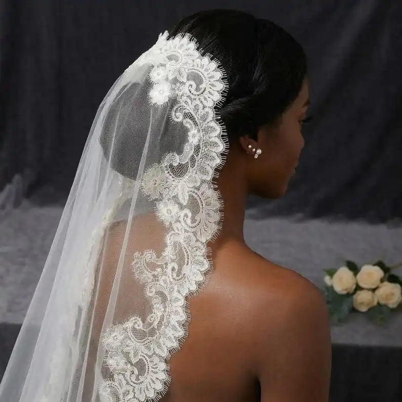 voile mariée dentelle florale transparente classique blanc crème bord dentelle