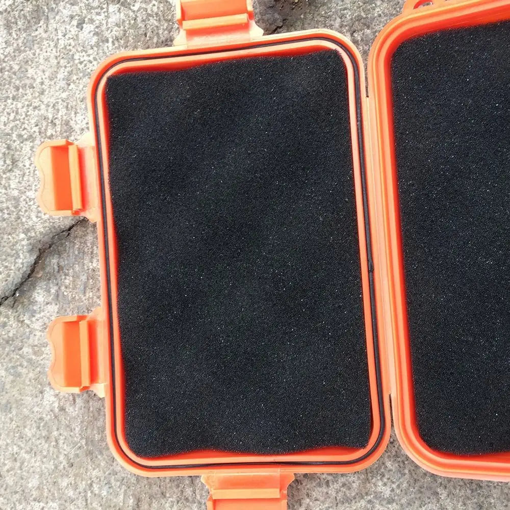 boîte rangement voyage plastique empilable orange noir marron texture mat étanche clips coussin insertion