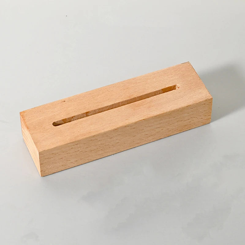 support chargeur led alimenté usb piles aaa bois naturel minimaliste câble charge bouton d'alimentation