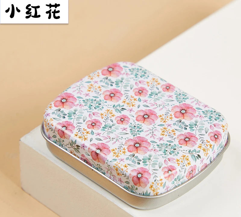 boîtes métal réutilisables fleurs motifs vintage noir blanc bleu rose vintage organisateur maison