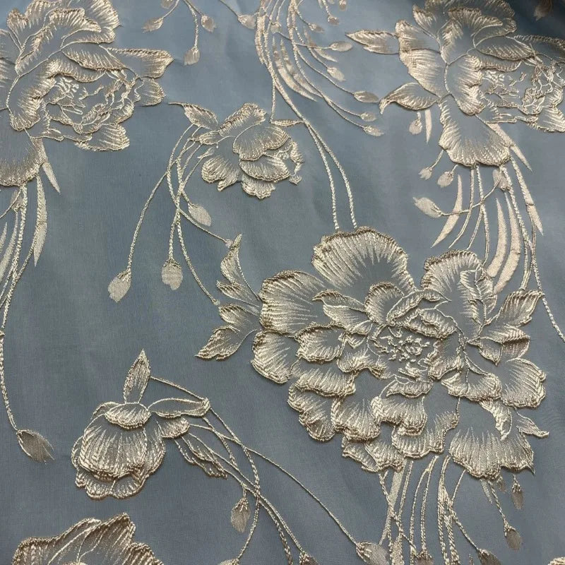 tissu polyester floral brodé bleu gris doré largeur 145cm opaque couture decoration robes rideaux