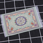 tapis ornements floraux motifs géométriques rouge beige bleu rose vert classique traditionnel miniature
