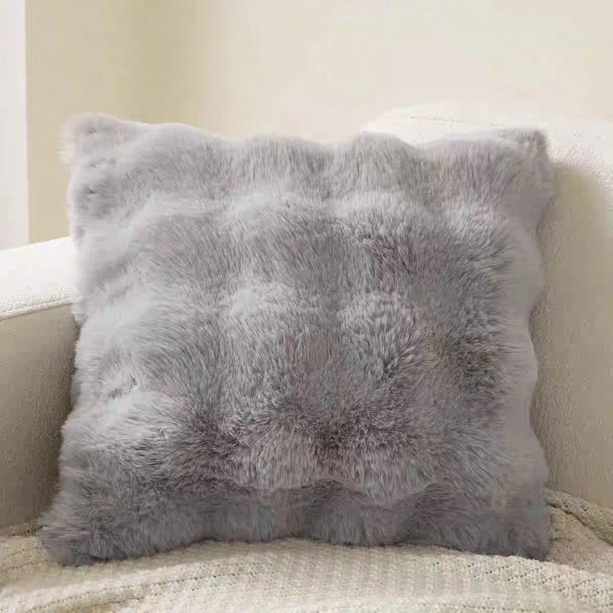 housse coussin carrée fausse fourrure polyester coton rayures horizontales teint uni beige gris rose