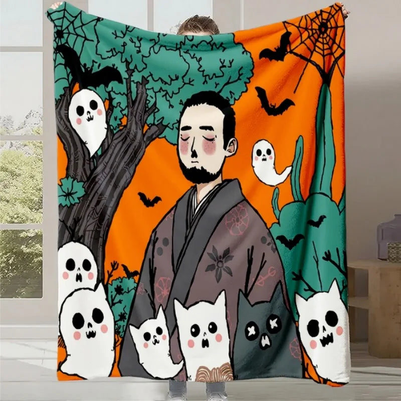 Une scène d'Halloween avec un homme en kimono au milieu de fantômes, de chats noirs et de toiles d'araignée dans un paysage automnal.