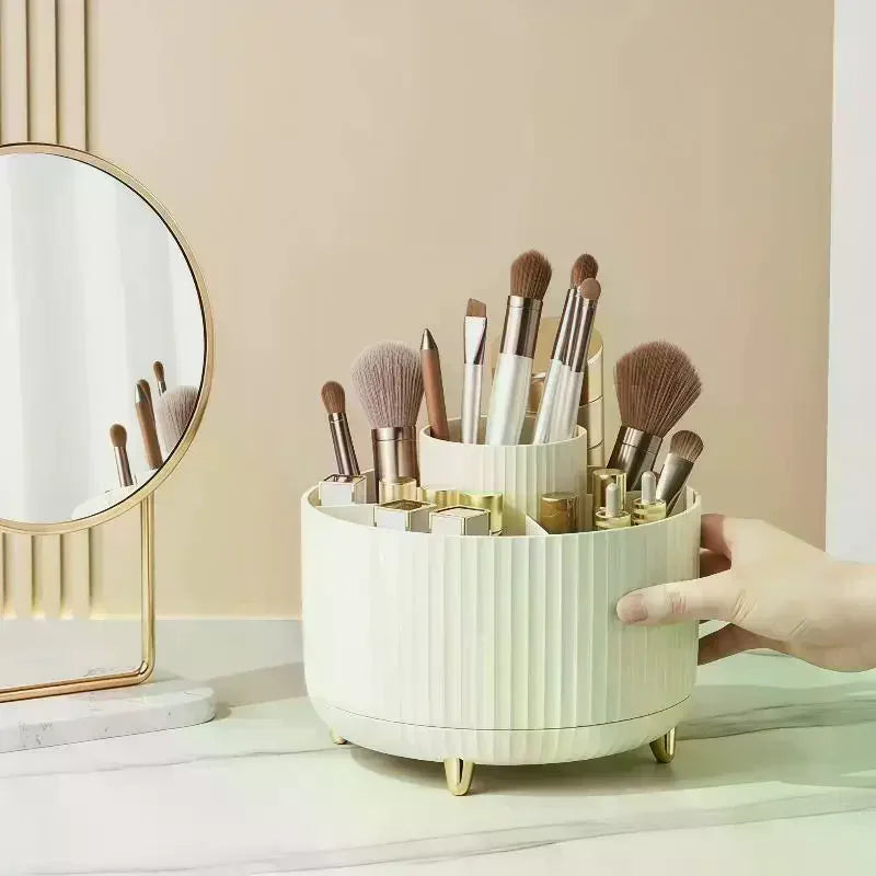 organisateur maquillage crème blanche rayures verticales moderne pieds patte d'animal bouteilles produits cosmétiques brosse