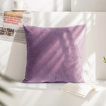 coussin carré violet velours contemporain sofa lit chaise décoration intérieur