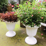 pots fleurs vintage blancs décoratifs extérieurs rangée verticale decor porches