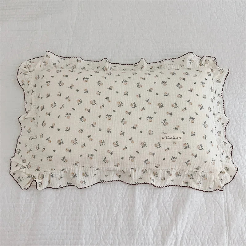 taie d'oreiller bébé ans coton floral cerises vintage beige clair motif animal compagnie jacquard
