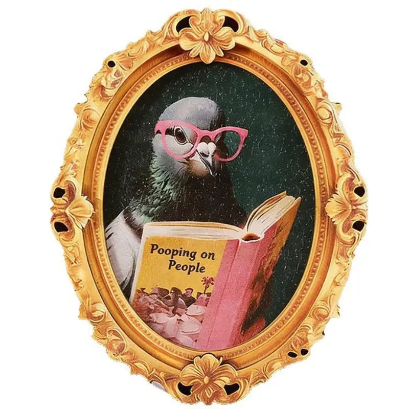 cadre ovale or ornements floraux classique pigeon lunettes livre pooping people decoration cuisine