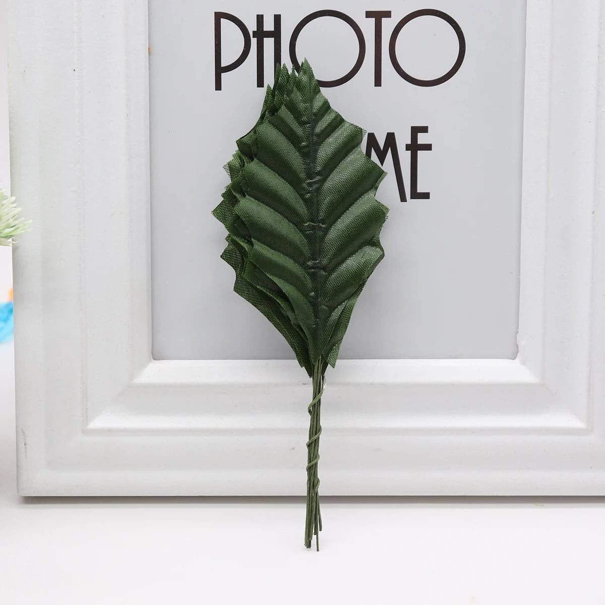 feuilles artificielles soie rouge beige vert anniversaire mariage baby shower décoration intérieure