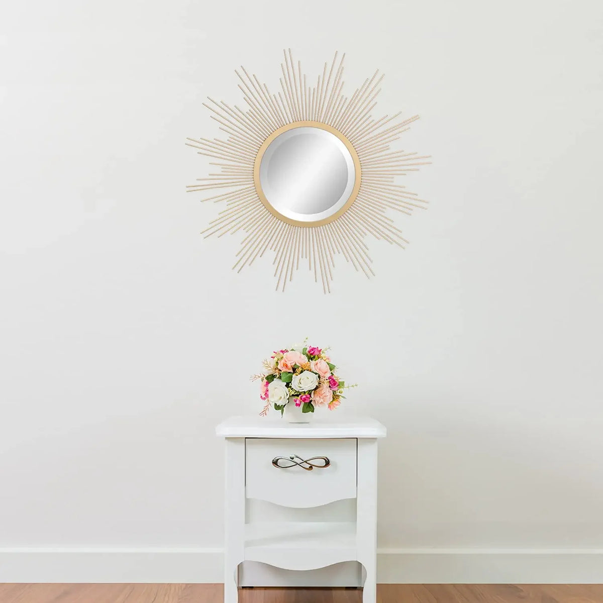 miroir decoratif or rayonnant vase transparent bouquet fleurs artificielles glamour chambre