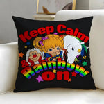 housse coussin vintage cartoon arc ciel personnages étoiles 45x45cm polyester bleu jaune rose noir