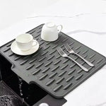 tapis séchage vaisselle silicone noir blanc moderne minimaliste texturé rainures diagonales facile nettoyage