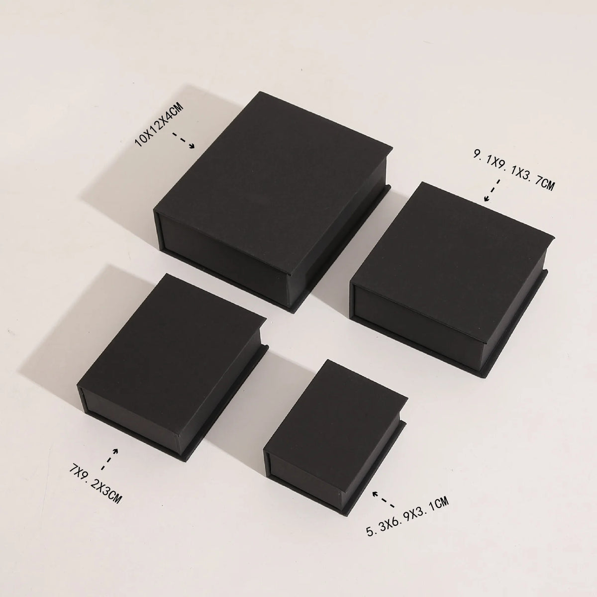 boîte bijoux carton luxe livre couvercle rabattable rangement colliers bagues
