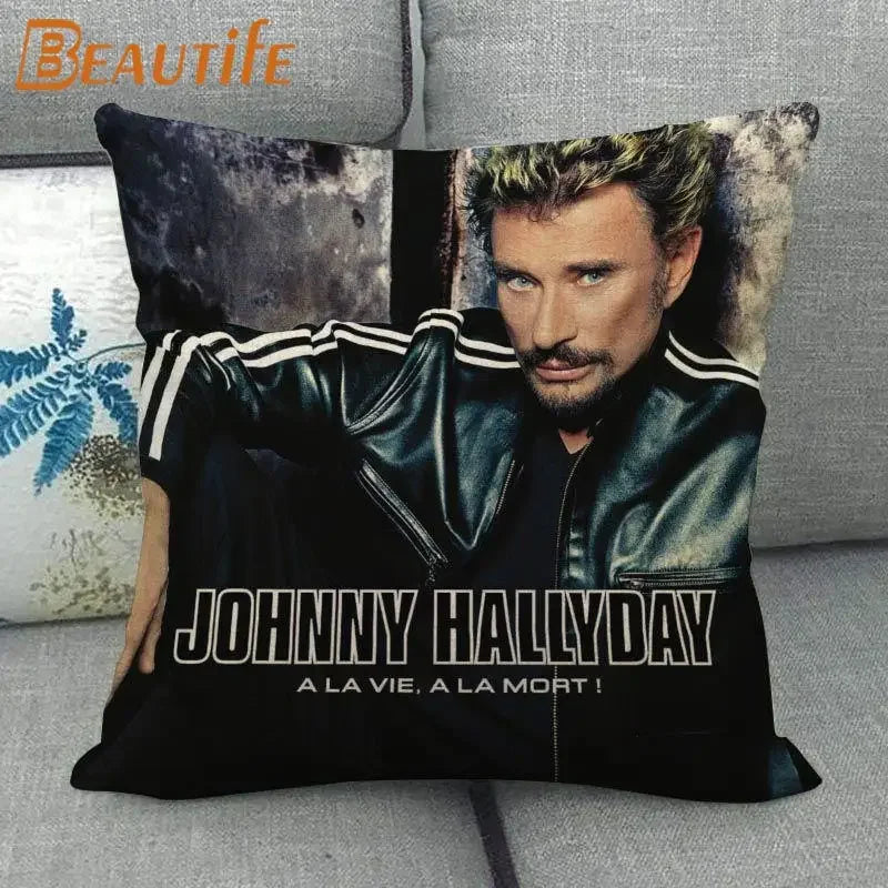 coussin carré moderne homme cheveux blond opacité noir bracelet cuir décoration chambre ornementalité universel