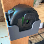 support mural porte mètre ruban 3d utilitaire industriel noir gris bois clair fixations vis
