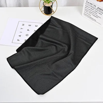 serviette sport bleu clair maille fine points noirs séchage rapide absorption élevée lavable machine