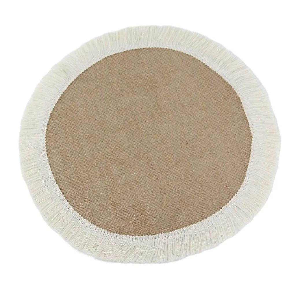 serviettes table boho chic motifs géométriques pompons noirs beige tables manger rondes 36 38