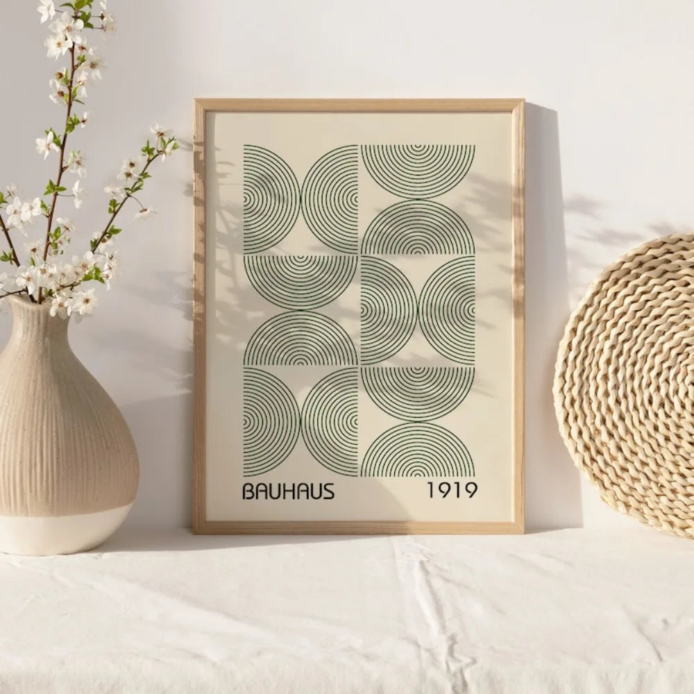 ensemble trois affiches géométriques vert beige cadre bois décoration murale moderne minimaliste