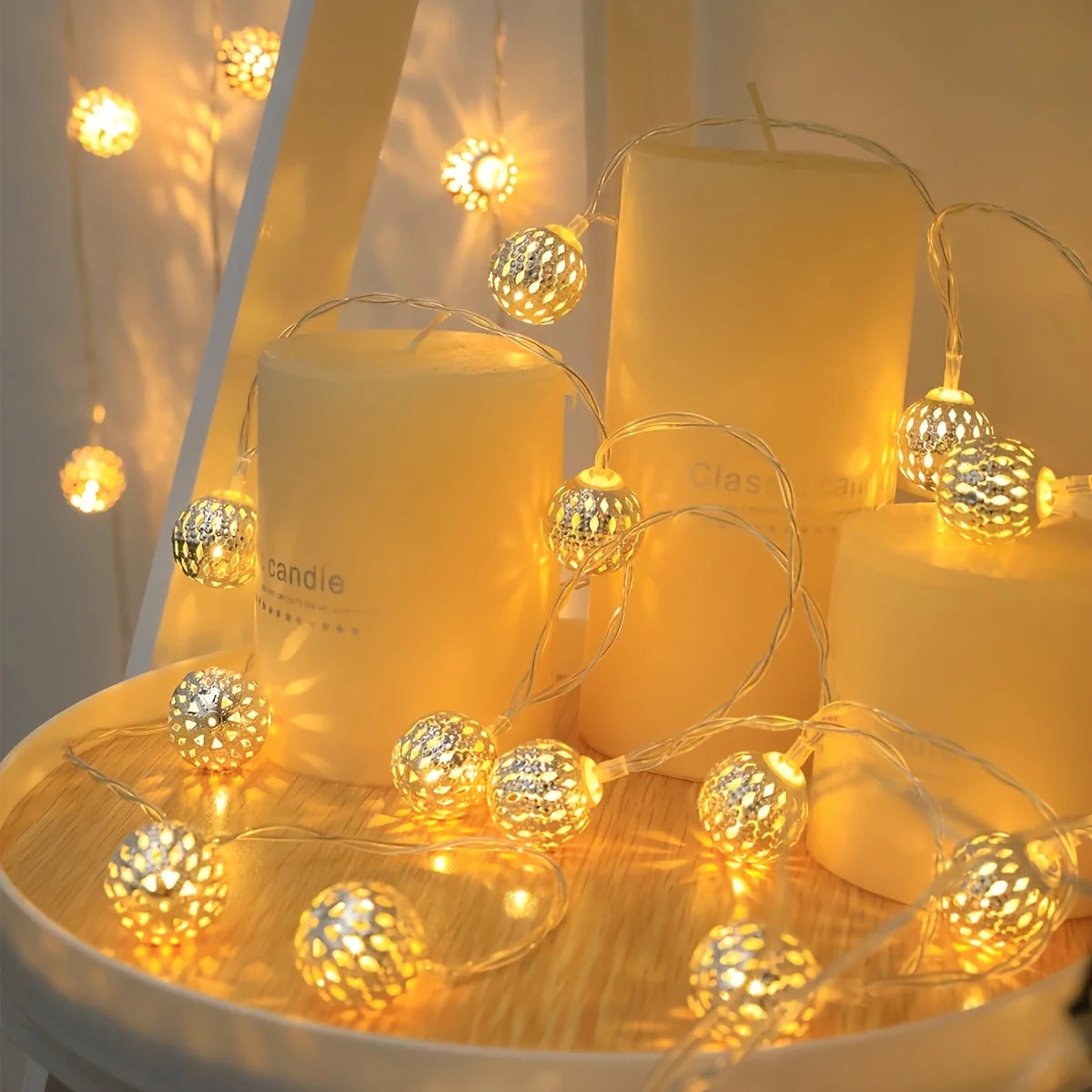 guirlande lumineuse solaire led multicolore sphères métalliques ajourées décoration extérieure festive bohème pic sol