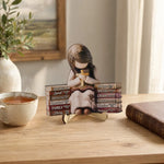 figurines bois fille lecture supports livres fleurs vases tulipes lavande théière bougiesDecorationChampetreSpirituelle