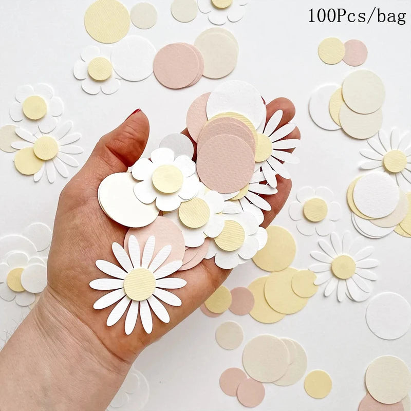 guirlande fleurs anniversaire mariage blanc jaune simple décoration minimaliste océillets inclusion ruban protection