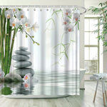 rideau douche moderne orchidées bambou pierres opalescent blanc vert gris rose naturel