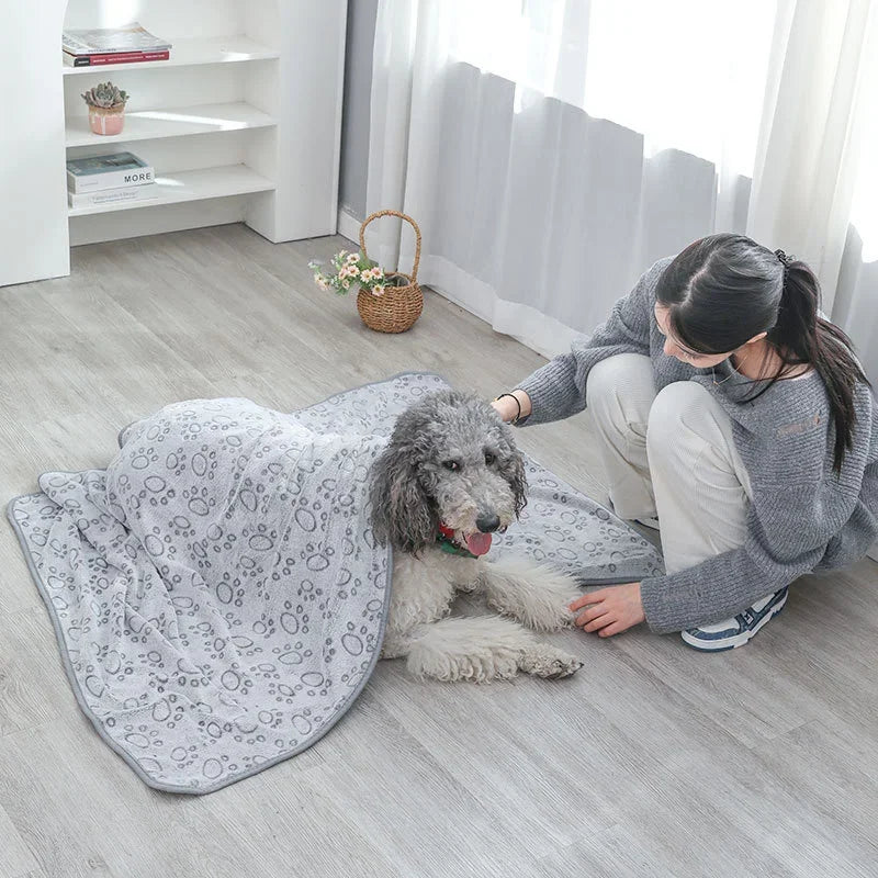 couverture animaux douce imprimé pattes gris rose confortable lavage main chiens différentes tailles