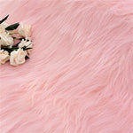 tapis fourrure synthétique blanc rose gris noir moderne résistant clips fixations bricolage photography background