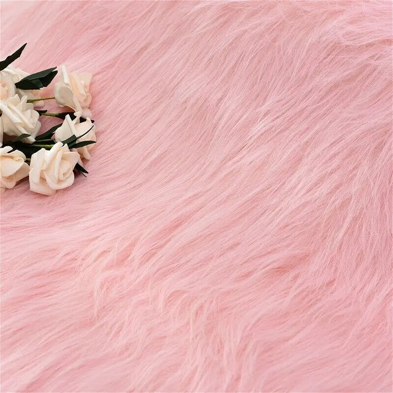 tapis fourrure synthétique blanc rose gris noir moderne résistant clips fixations bricolage photography background