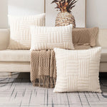 coussins décoratifs modernes texture duveteuse motifs rectangles couleurs vert menthe beige rose blanc gris