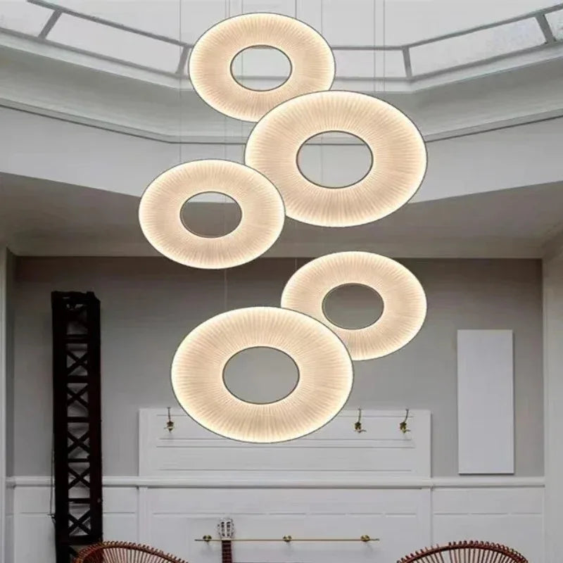 lampes suspendues modernes blanc crème rayures verticales salon chambre hall