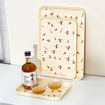 assiettes plates moderne motif cerises lettres cherry beige clair rangement bijoux parfum organisateur cuisine