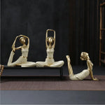 Statue yoga méditation résine dorée vue arrière