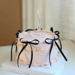 gâteau résine rose blanc motif floral rubans classique photo décoration anniversaire mẫu giả trưng