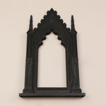 miroir gothique noir orné pointes décoration murale foncé sculpté