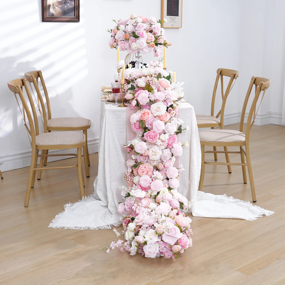 décoration mariage rose violet fleurs artificielles table arrangement floral événement romantique élégant