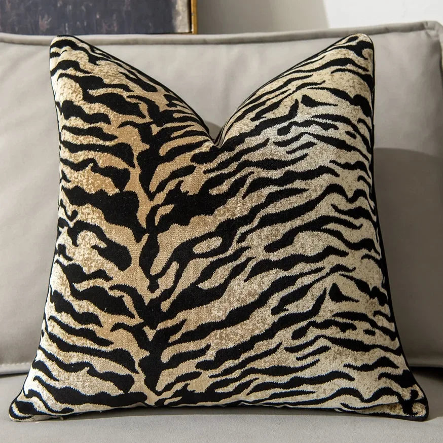 coussin velours imprimé zèbre tigre noir beige contemporain opacité carré décoration sofa voiture