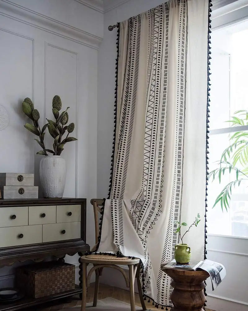 rideau boho chic motif géométrique franges noires coton opaque beige noir chambre salon