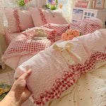 ensemble literie rose vichy doux franges romantique taies oreillers couvre lit