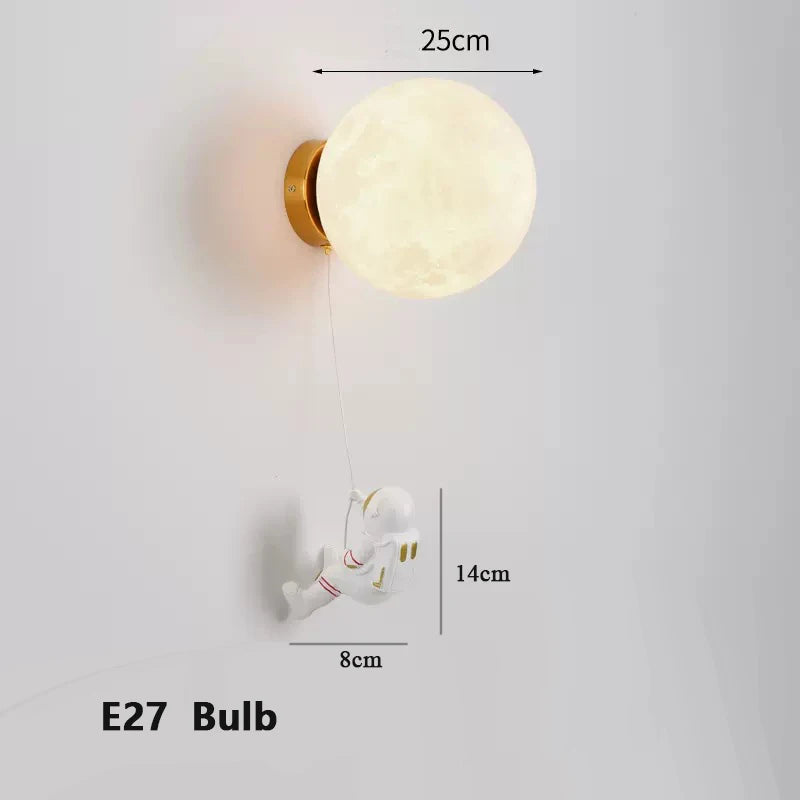 lampe murale astronaute moderne texture lune blanc doré décoration chambre enfant luminaire