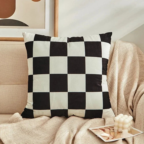 housse coussin carré carreaux géométriques violet bleu noir blanc rouge décoration canapé lit moderne