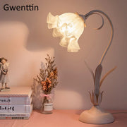 lampe table rose floral abat jour translucide éclairage led doux ambiance chaleureuse décoration chambre