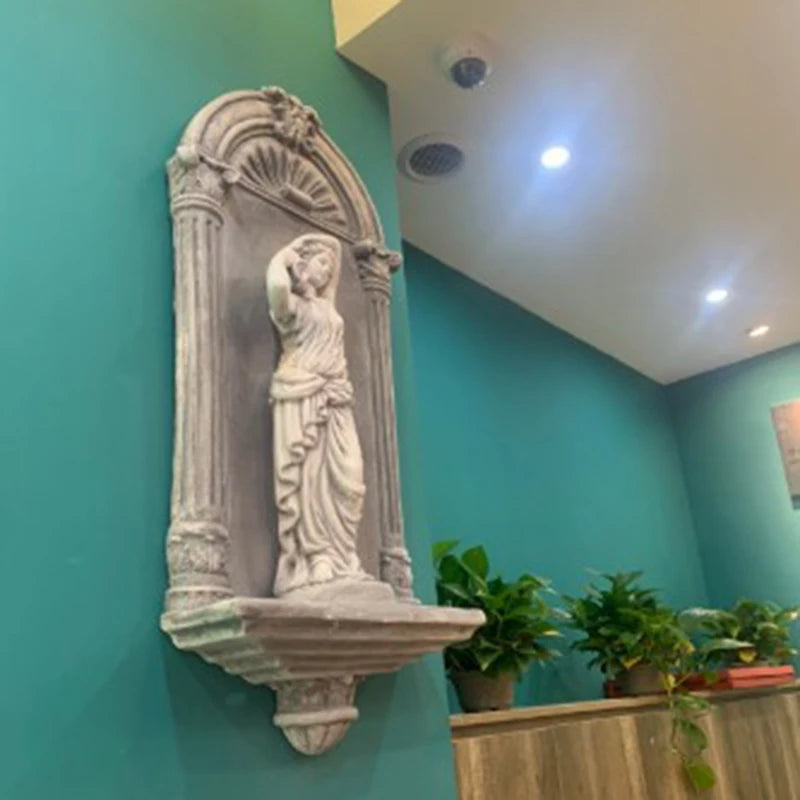 décoration murale extérieure statue classique antique grise sculptée détaillée bar patio