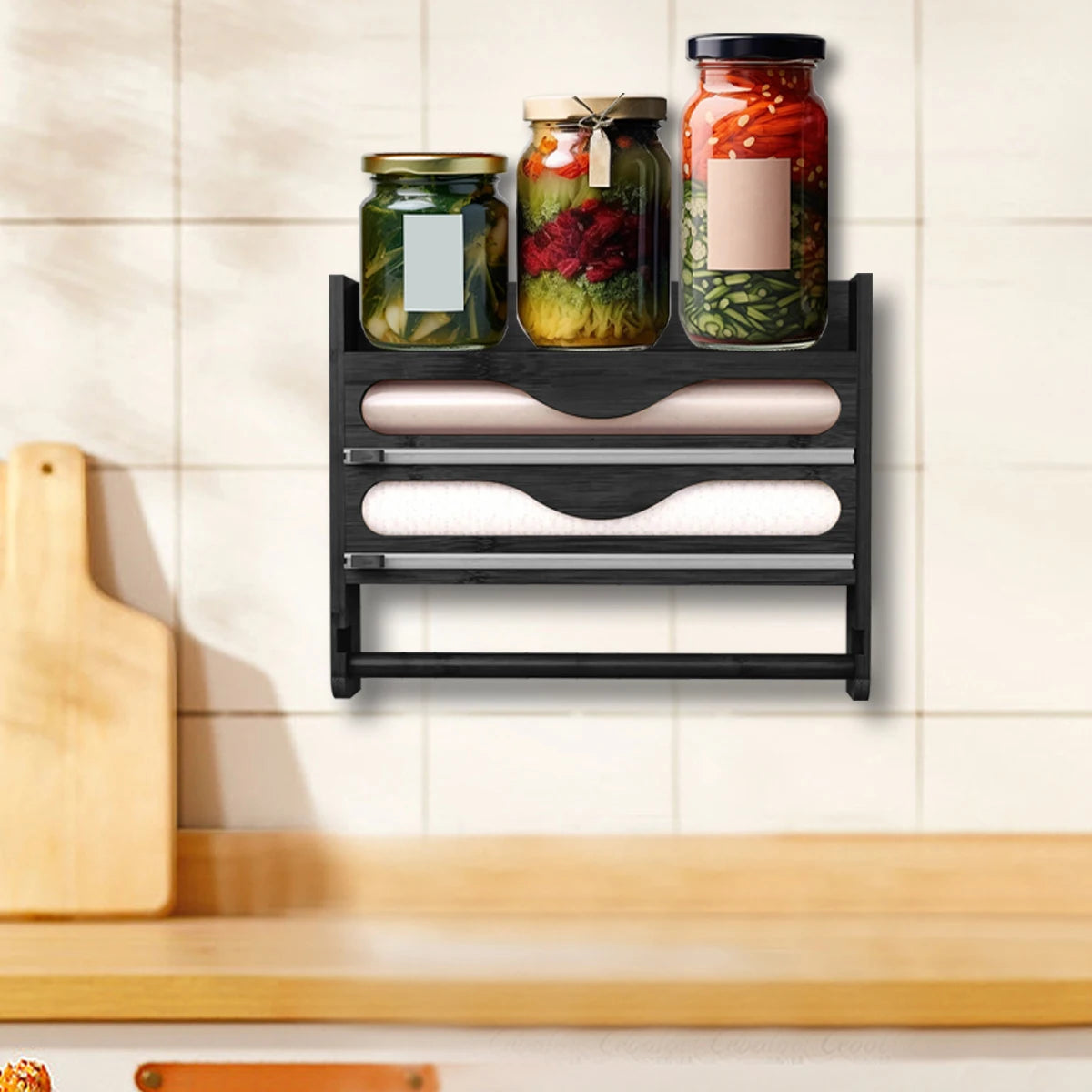 cutter cuisine moderne minimaliste bois naturel noir compartiments couteaux bouteilles condiments fixation murale