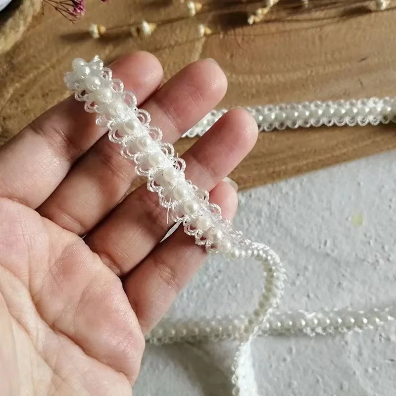 ruban dentelle blanches fine largeur 1cm classique élégant mariage décoration soie lait écologique soluble