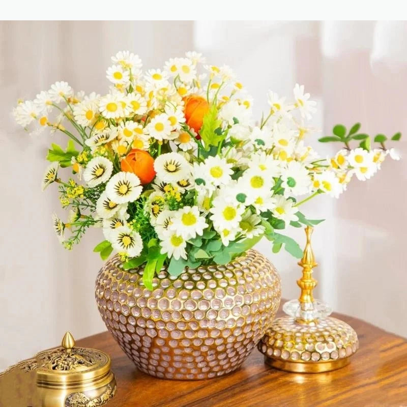 vases decoratifs geometriques or rose blanc jaune fleurs artificielles marguerites cones seches